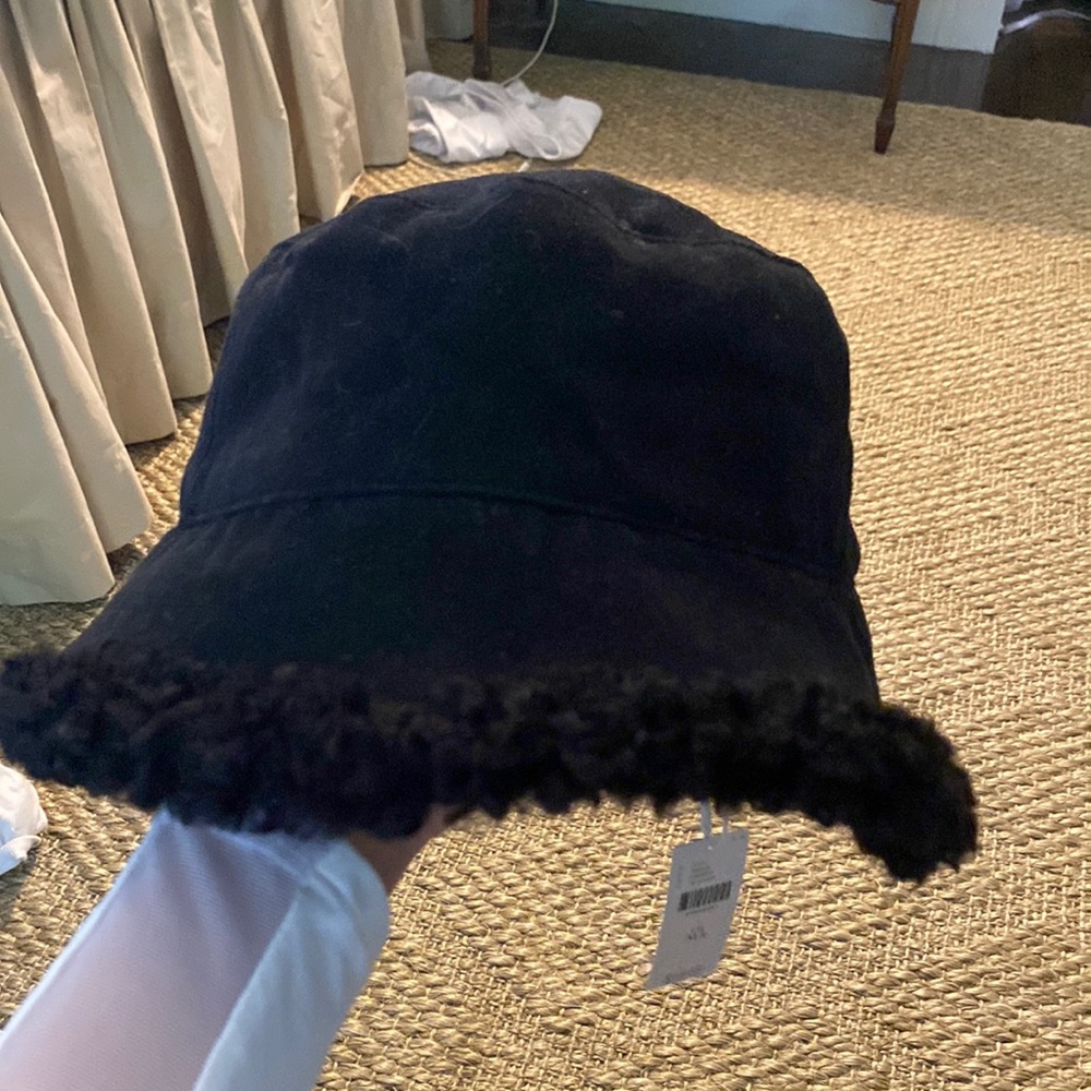 Shearling Lined Bucket Hat